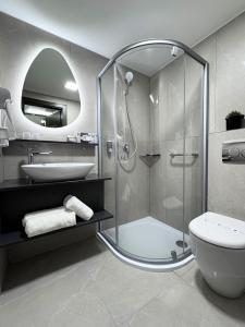 Standard Double Room with Balcony room in Hotel Visegrád