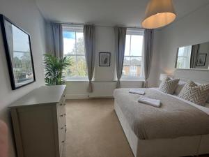 Hurstpier Spacious 2 Bed Apartment - by MCF