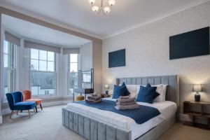 The Lanterns - 9 Bedroom - Sleeps 17 - Saundersfoot Village Centre