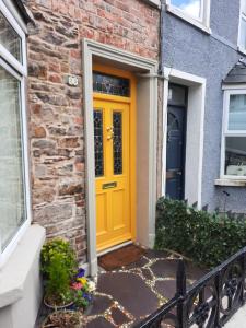 Studio with kitchen and bathroom