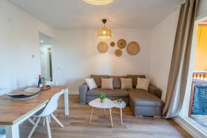 Casa Vela, Golf, Beach ,Pool, Wifi, AC, superb view !