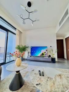 Creek edge,1 bedroom apartment, creek Harbour, high Floor