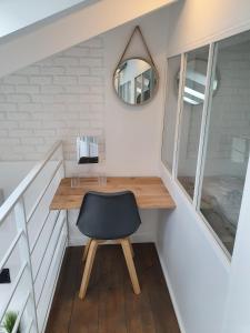 Maisons de vacances La 34 Tiny House with sunny terrace : photos des chambres