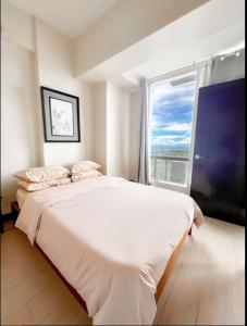 1 Bedroom with Ocean View Balcony! Pool Access near Mactan Airport