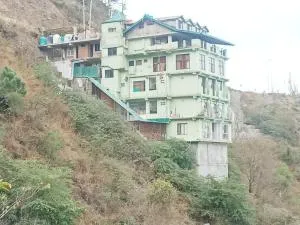 Hotel D Pal - Kunihar