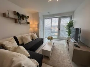 Luxury 1 bedroom, 1 bath apartment by MCF - 查尔伍德