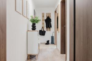 Prague Days - Attic 1BDR apt - Workspace - Garage - Smíchov