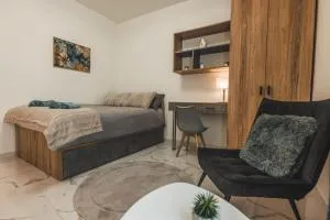 Victoria's Aura I - 科扎尼