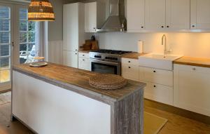 1 Bedroom Pet Friendly Home In Ebeltoft