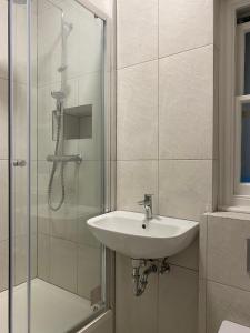 270 Earls Court Road