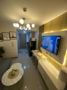 Staycation At Shore 2 Residences Tower 2