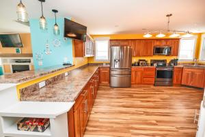 Oceanside, Wild Horses, Private Pool, Hot Tub -4x1941, A Sense of Porpoise