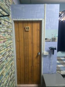 204 Olan Place Spacious Studio with Wi-fi near BTS Skytrain