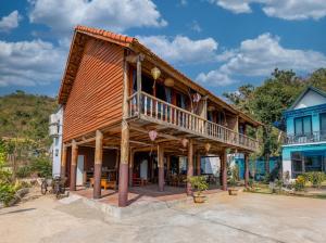Private house at green homestay