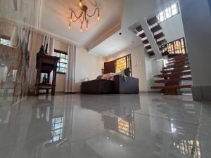 Casa Village - 450m da praia de Taperapuan, na rua da Arena Axé Moí!