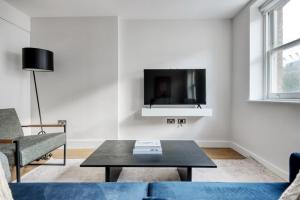Blueground Waterloo open plan on Lower Marsh LON-101