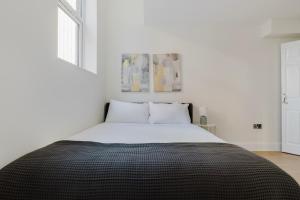 Blueground Vauxhall near tube shops fitness LON-542