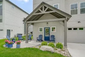 Toes in the Water , pool , perfect for large groups - Covert