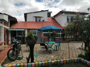 Hostal las margaritas - 伊皮亚莱斯