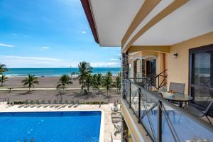 JACO HEAVEN Beachfront Penthouse