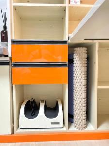 Yeongdeungpo Station area, Yeouido Hangang Park, Hongdae, and Ma-po