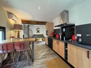 Appartements Le Pigeonnier d-antan a Beaucaire,Fourques : photos des chambres