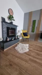 Cozy Modern Apartament