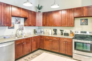 Bring a Pet Historic Downtown Olean Apartment