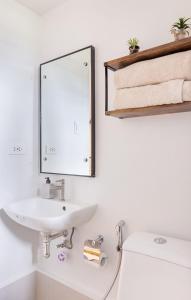 IG-Worthy Aesthetic 2BR Loft Unit