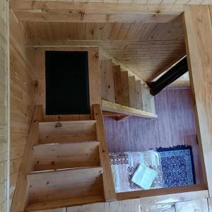 The Latoda forest edge duplex cottage in jibhi