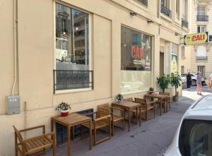 Chic Flat Near the Beach