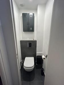 Chic Flat Near the Beach