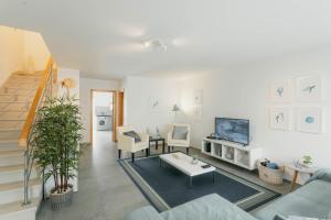 Best Houses 86 - Meeras Surf House - 3hvězdičkové hotely ve městě Ferrel