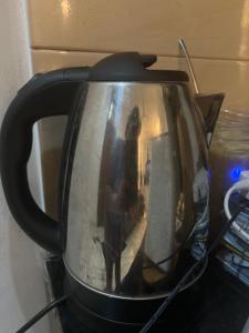 Naye Homes accessible 2 Bedroom apartment with Wi-Fi & parking