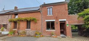 Spacious house in Montignies-sur-Roc with garden