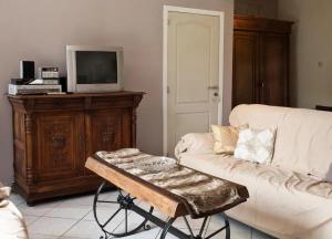 Spacious house in Montignies-sur-Roc with garden