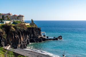 Acqua Residence I by An Island Apart