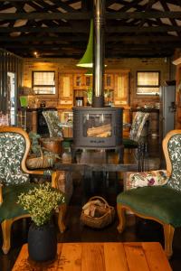 Miracle Mountain Forest Cottage
