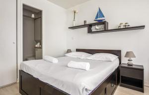 Cozy Apartment In La Rochelle With Wifi