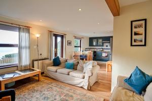 Finest Retreats - Wolf Rock