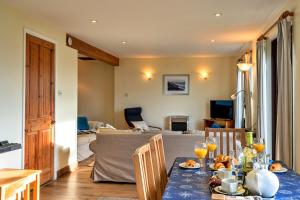 Finest Retreats - Wolf Rock