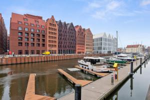 Granaria Nadia by Blue Mandarin