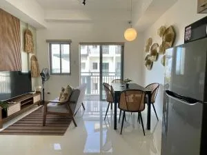 Comfy 2 Bedroom with Balcony - Guimbal