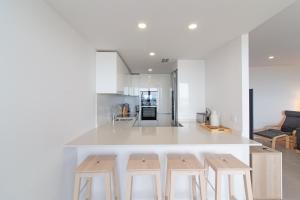 Global Vacacional, Apartamento con vistas al mar, 2 terrazas y piscina en Canet den Berenguer