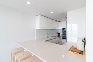 Global Vacacional, Apartamento con vistas al mar, 2 terrazas y piscina en Canet den Berenguer