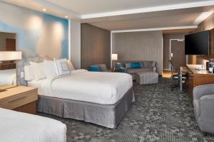 Courtyard Baltimore DowntownMcHenry Row