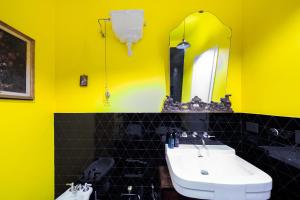 Principe di Piemonte apartment 10m Venice 6 guests