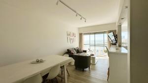 Depto Varese - Depto Vista al Mar Zona Varese Para 3 PAX Con Cochera - Hola Sur