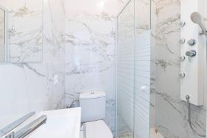 Stunning Seaview White Villa in Beuasoleil with Pool and Garden