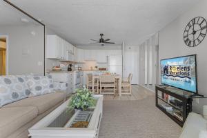 Paradise Found - Ocean views, Steps to the Beach - It